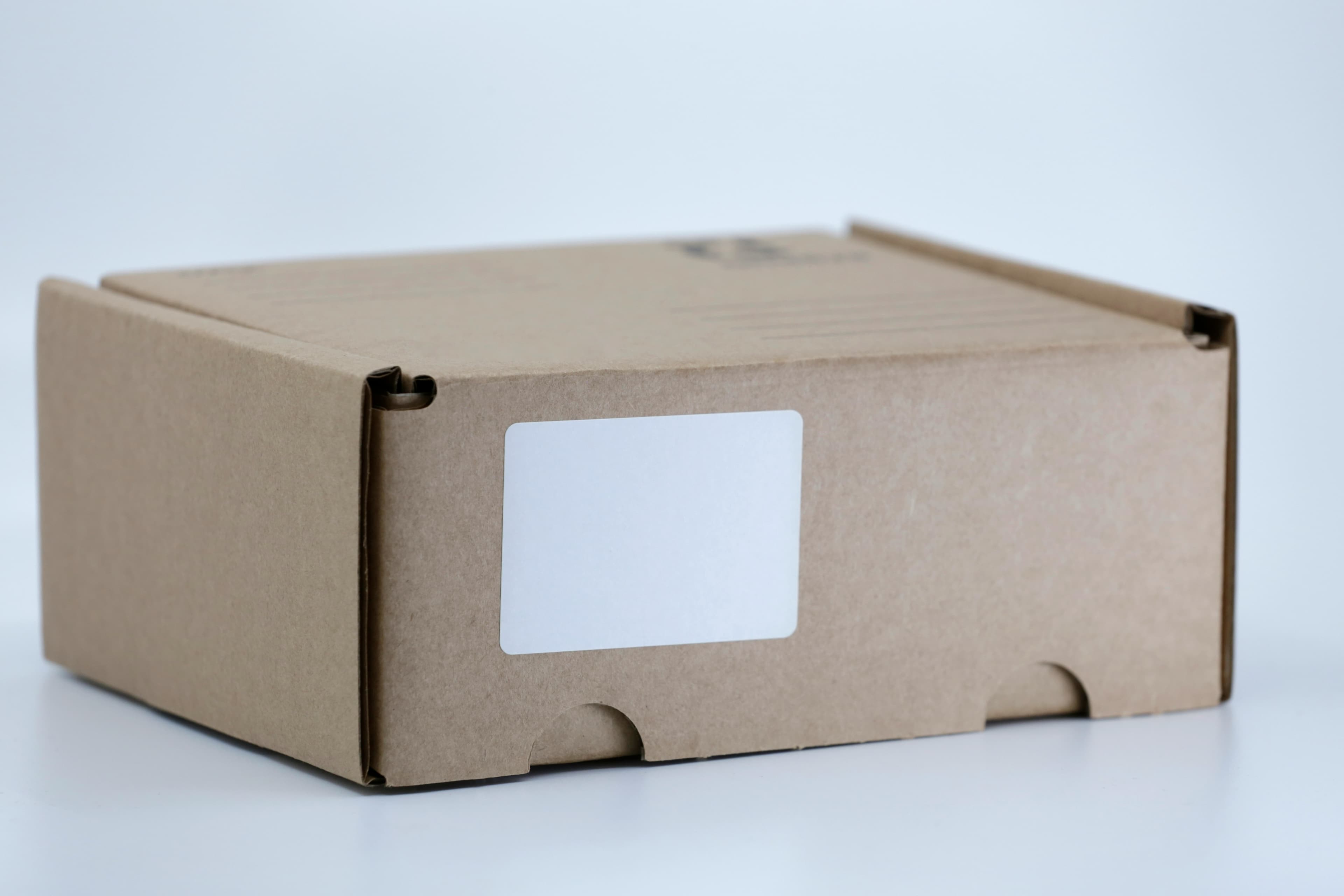 Etiquetas de Envio com Desconto: Como Economizar até 40% na USPS, FedEx e UPS